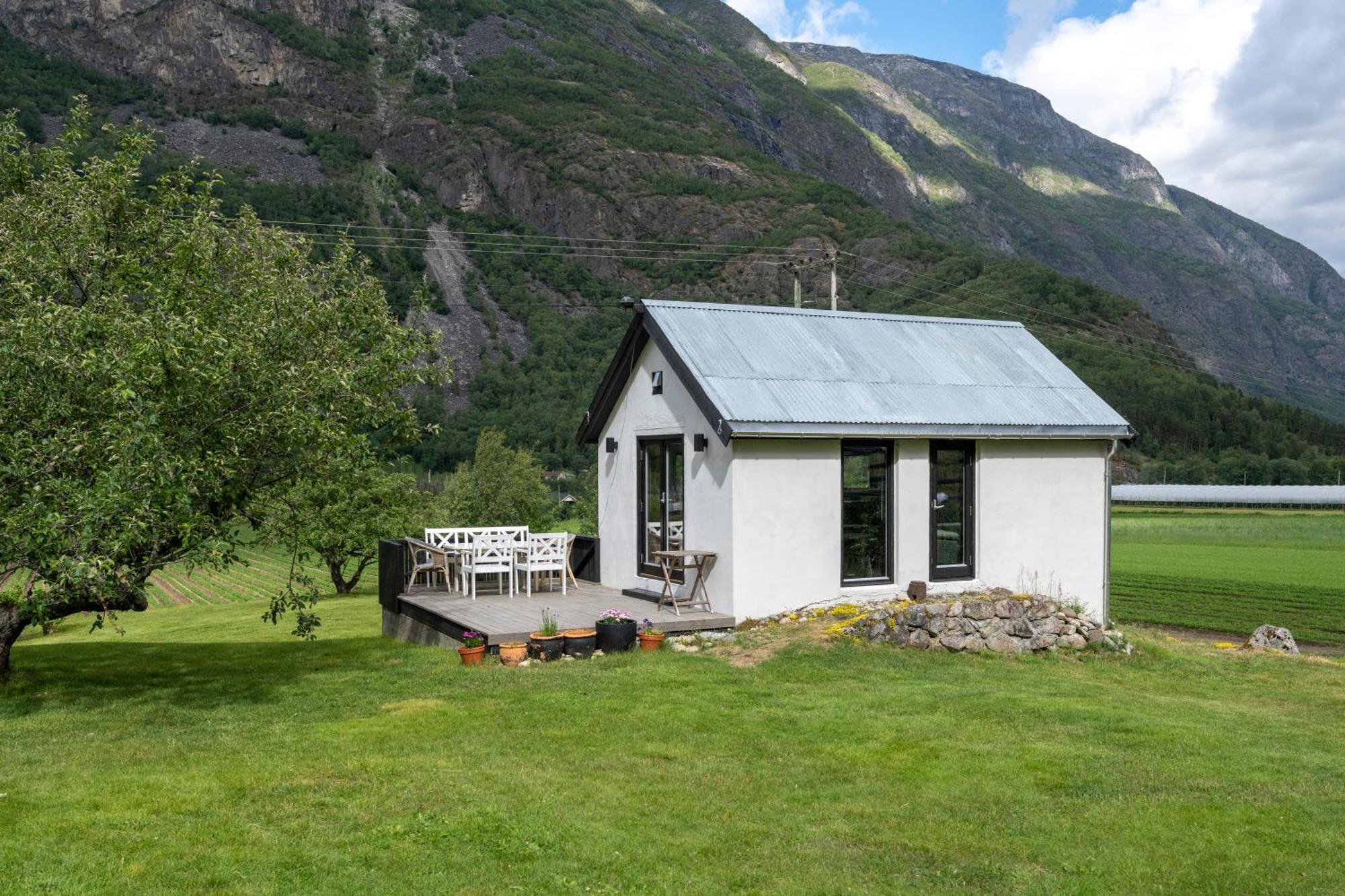 Jordeplegarden Holiday Home - Part Of A Farm - Two Buildings - Close To Flam Lærdalsøyri Eksteriør billede